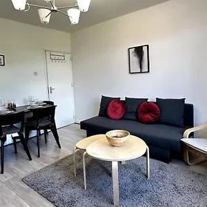 https://stunning-2-bed-apt-near-central-london.cambridgehotelsuk.com